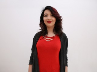 EmillyReyes webcam girl as a performer. Gallery photo 1.