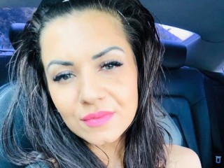 NycolleSquirts webcam girl as a performer. Gallery photo 1.