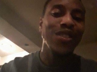 Deeper2stroke webcam girl as a performer. Gallery photo 2.