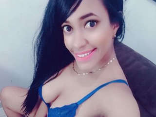 TenderBrunette webcam girl as a performer. Gallery photo 1.