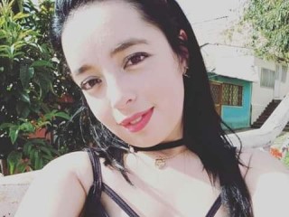 firy_littlegirl webcam girl as a performer. Gallery photo 1.