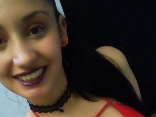 WHITE_ALICIA
