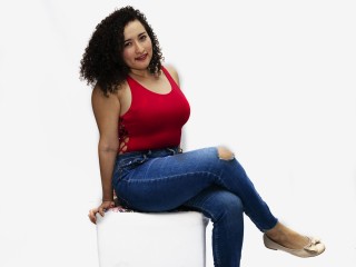 KeyraVioleth webcam girl as a performer. Gallery photo 4.