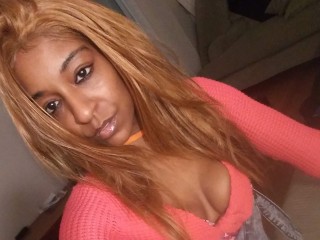 MisSexyV webcam girl as a performer. Gallery photo 1.