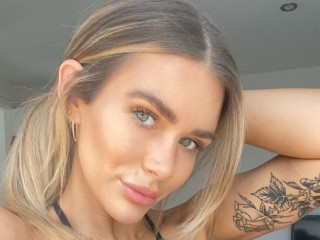 LydiaFlorenceBabestation webcam girl as a performer. Gallery photo 1.