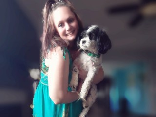 SincerelyShannon webcam girl as a performer. Gallery photo 2.