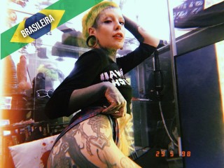 zombiemari webcam girl as a performer. Gallery photo 2.