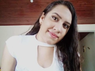 SelleneSweet webcam girl as a performer. Gallery photo 1.