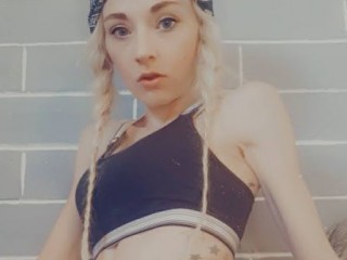 NikkiNobelX webcam girl as a performer. Gallery photo 3.