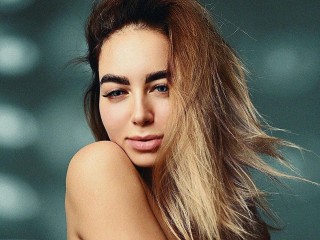 PheonixStar webcam girl as a performer. Gallery photo 2.