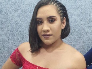 SelleneSweet webcam girl as a performer. Gallery photo 2.