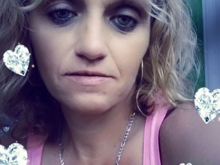 Babygirl694real webcam girl as a performer. Gallery photo 1.