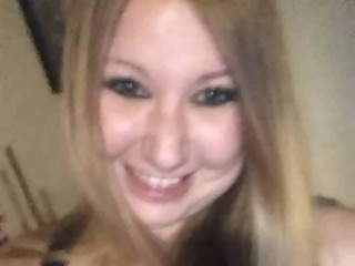 SexyLexy889 webcam girl as a performer. Gallery photo 1.