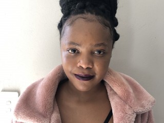 SexyLolaXXX21 webcam girl as a performer. Gallery photo 1.