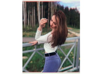 HarrShow webcam girl as a performer. Gallery photo 1.