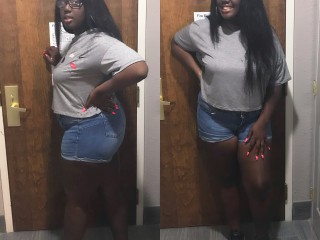 AjLee webcam girl as a performer. Gallery photo 1.