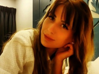 Jessica1a webcam girl as a performer. Gallery photo 1.