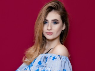 Mia_Hensley