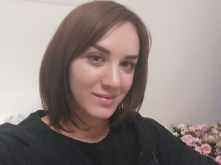 Aria_pop webcam girl as a performer. Gallery photo 2.