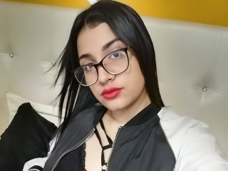 MeganRouse webcam girl as a performer. Gallery photo 1.