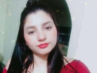 Karlyevan webcam girl as a performer. Gallery photo 1.