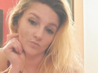 LillyLibbi webcam girl as a performer. Gallery photo 4.