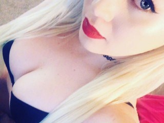 AllieAngelxxxx webcam girl as a performer. Gallery photo 1.