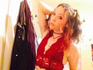 HoneyHolly webcam girl as a performer. Gallery photo 2.