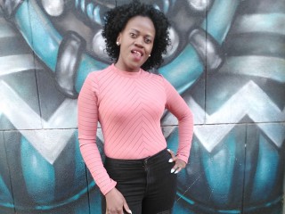 cossy webcam girl as a performer. Gallery photo 4.