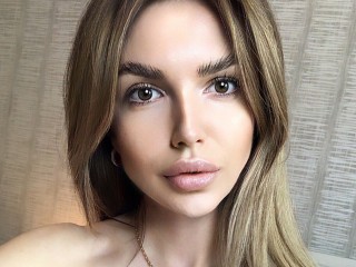 MariCrush webcam girl as a performer. Gallery photo 2.