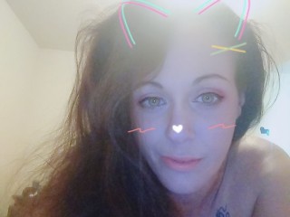 Indexed Webcam Grab of Bossypussy2020
