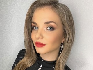 Emily_Wilson webcam girl as a performer. Gallery photo 1.