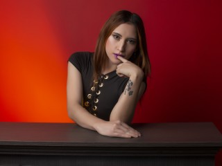 innavelvert webcam girl as a performer. Gallery photo 1.