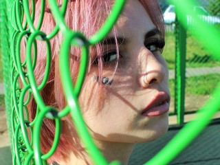 BellaSeen webcam girl as a performer. Gallery photo 4.