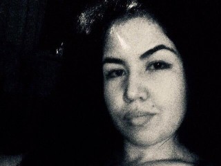 AngelMelek webcam girl as a performer. Gallery photo 1.