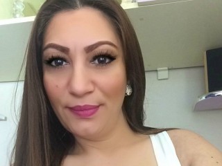 cora4all webcam girl as a performer. Gallery photo 1.