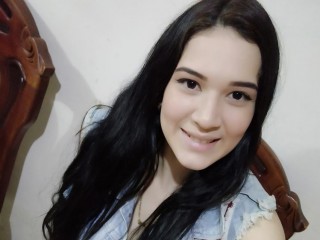 violethot18 webcam girl as a performer. Gallery photo 1.