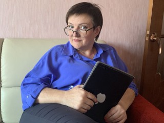 MargieEvans webcam girl as a performer. Gallery photo 1.