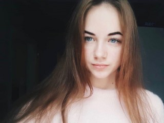 Santramera webcam girl as a performer. Gallery photo 5.