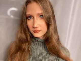 InnocentGirlA webcam girl as a performer. Gallery photo 2.