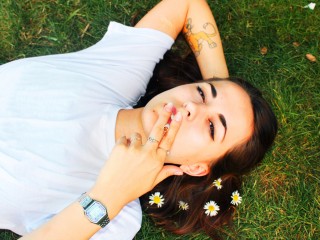 VinelopaPaul webcam girl as a performer. Gallery photo 3.