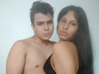 ANGGELANDJUSSTIN webcam girl as a performer. Gallery photo 1.