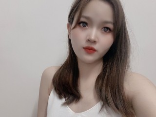 Yanqianbebay webcam girl as a performer. Gallery photo 2.
