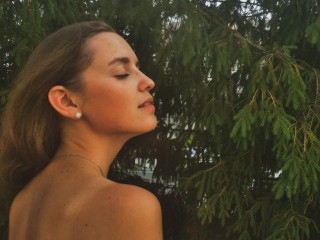 Lil_Jessy webcam girl as a performer. Gallery photo 1.