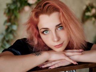 SageFrost webcam girl as a performer. Gallery photo 5.