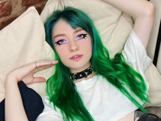 CryminiPink webcam girl as a performer. Gallery photo 2.