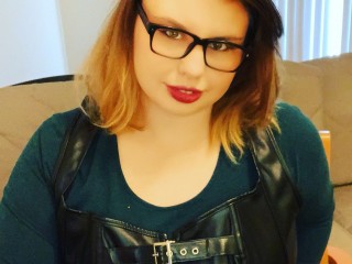 AnnabellaViper webcam girl as a performer. Gallery photo 2.