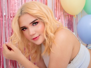 AliiciaFox webcam girl as a performer. Gallery photo 1.