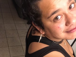 HawaiianHunch webcam girl as a performer. Gallery photo 1.