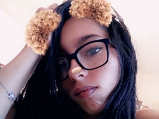 Mayou43 webcam girl as a performer. Gallery photo 1.